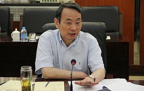 2013年9月1日，新华社发布消息，国资委主任蒋洁敏涉嫌严重违纪被调查。这是十八大后首个落马的中央委员。图为8月27日上午，国务院国资委主任蒋洁敏赴中国航空工业集团公司进行调研，这是蒋…